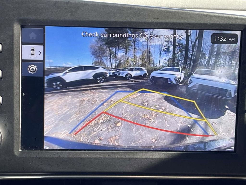 New 2025 Hyundai Elantra SE FWD image 23
