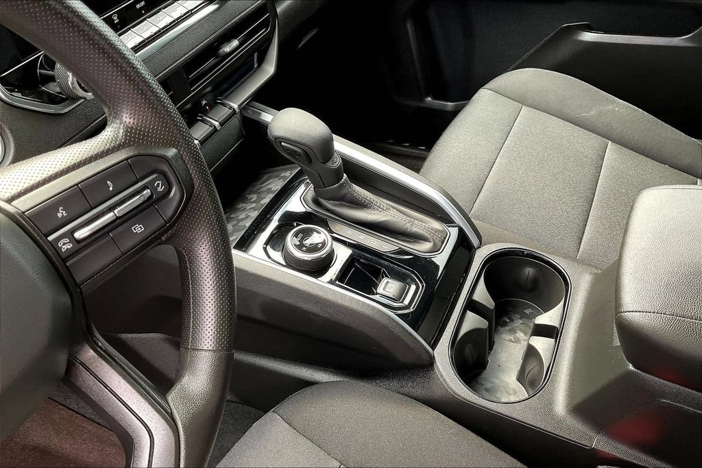 Used 2024 Chevrolet Colorado Trail Boss AWD/4WD image 23
