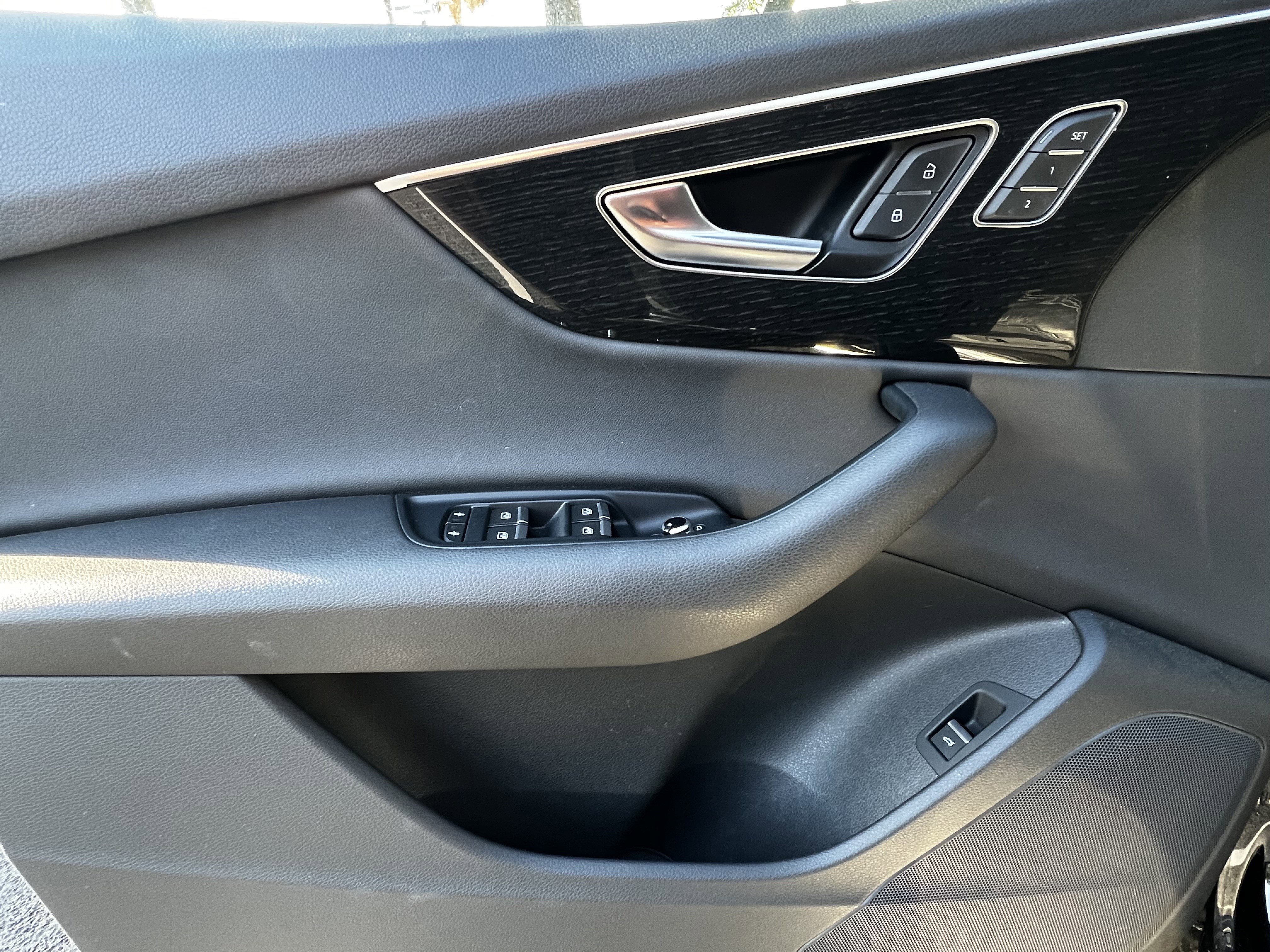 Used 2020 Audi Q7 3.0T Premium w/ Convenience Package image 13