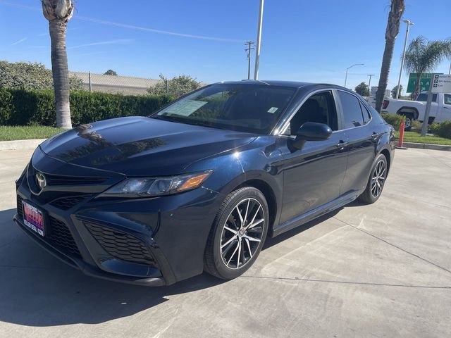 Used 2021 Toyota Camry SE image 4