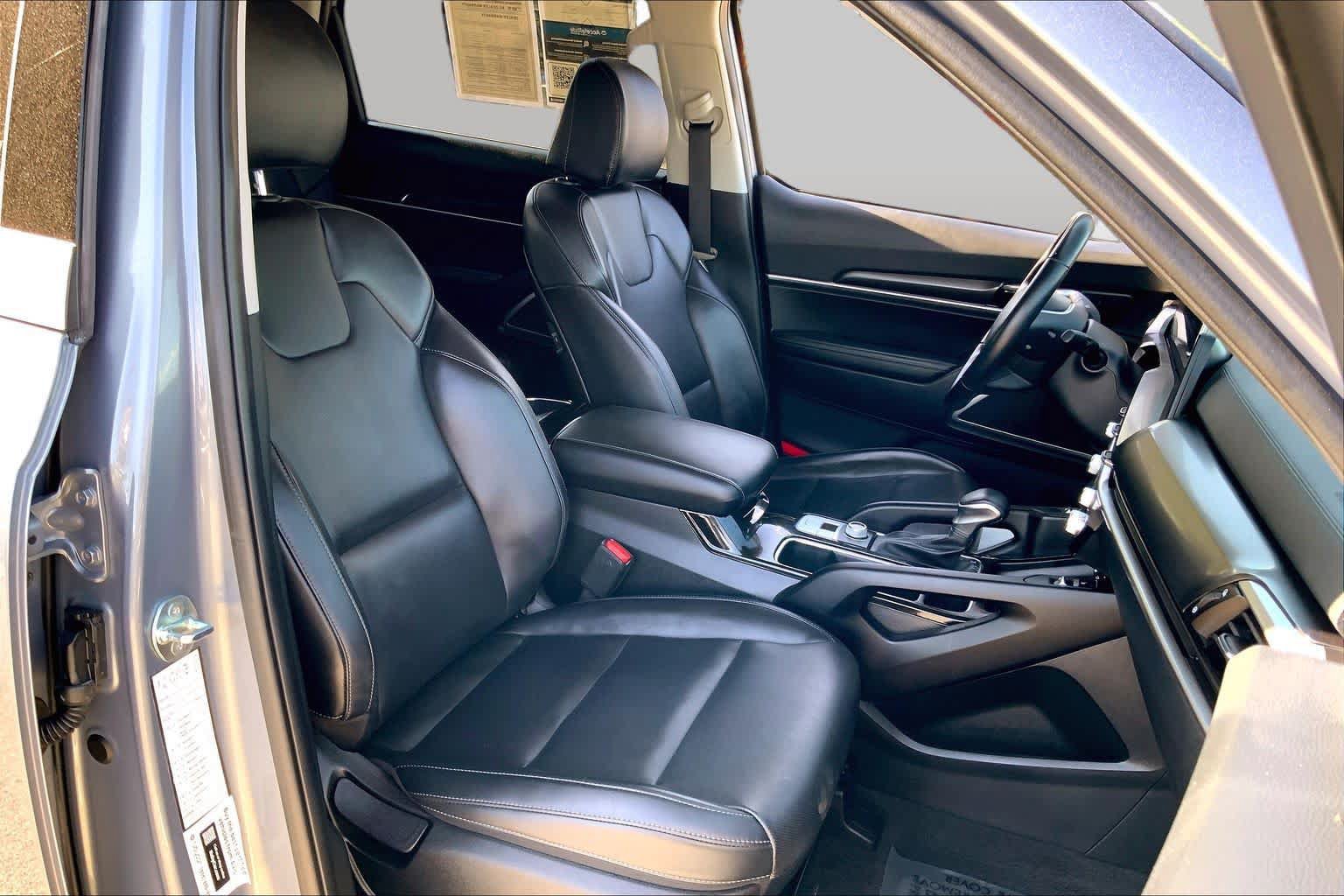 Used 2025 Kia Telluride S AWD/4WD image 9