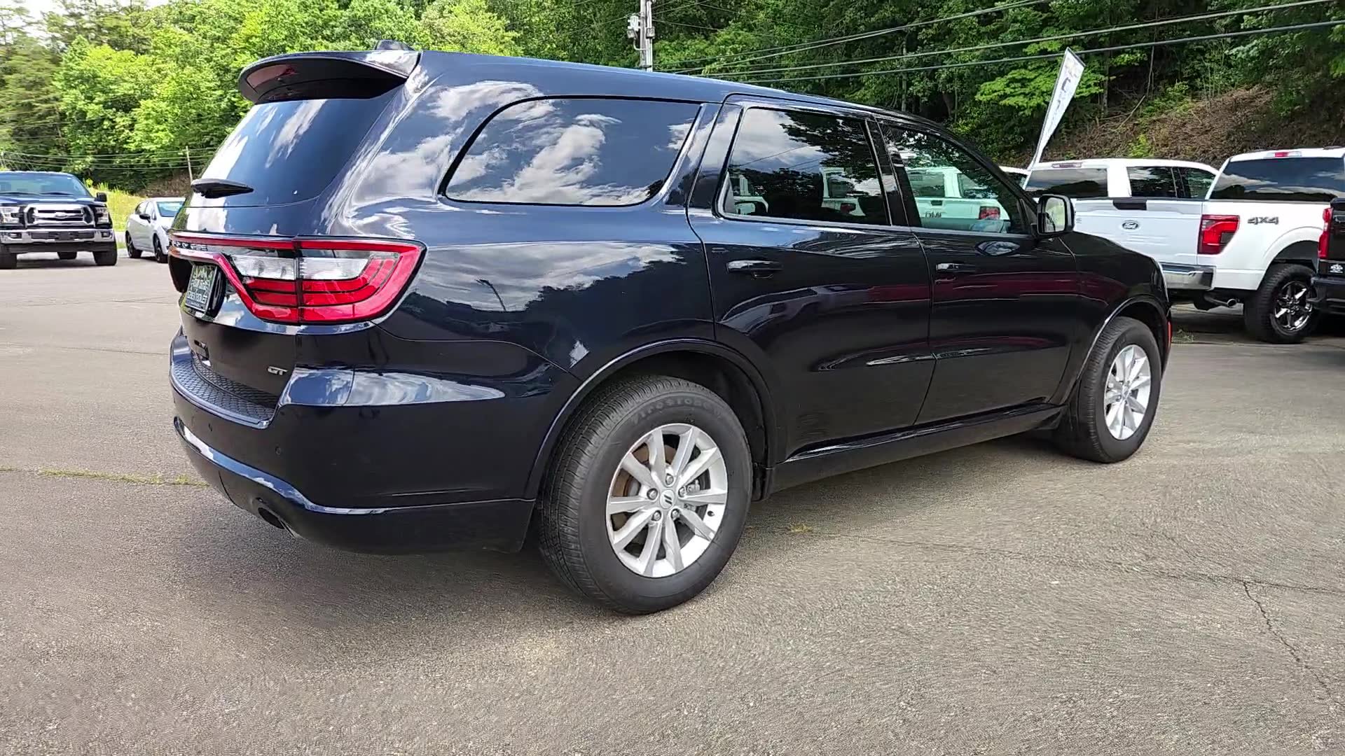 Used 2025 Dodge Durango GT RWD image 5