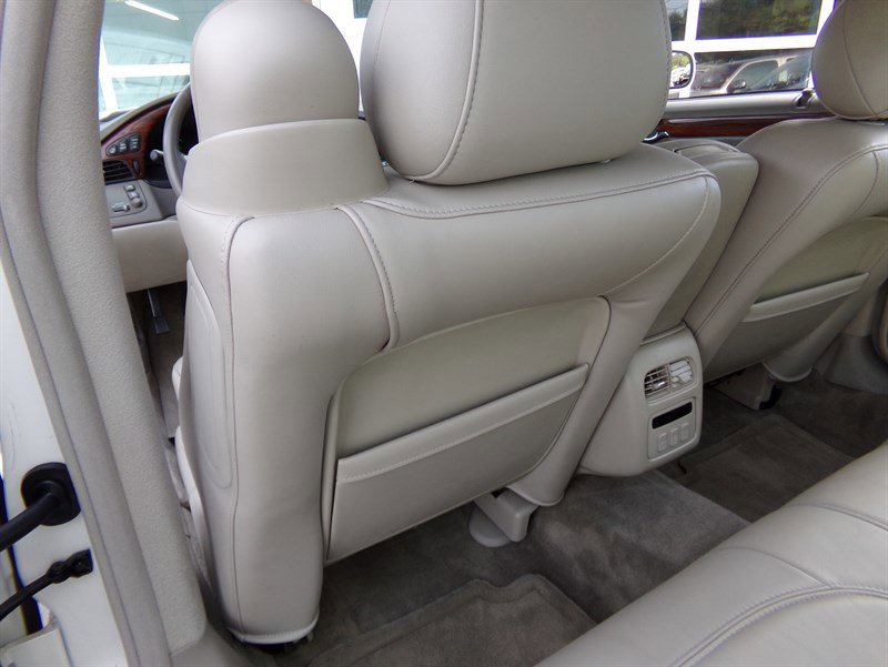 Used 2003 Cadillac De Ville Sedan w/ Comfort & Convenience Package image 20