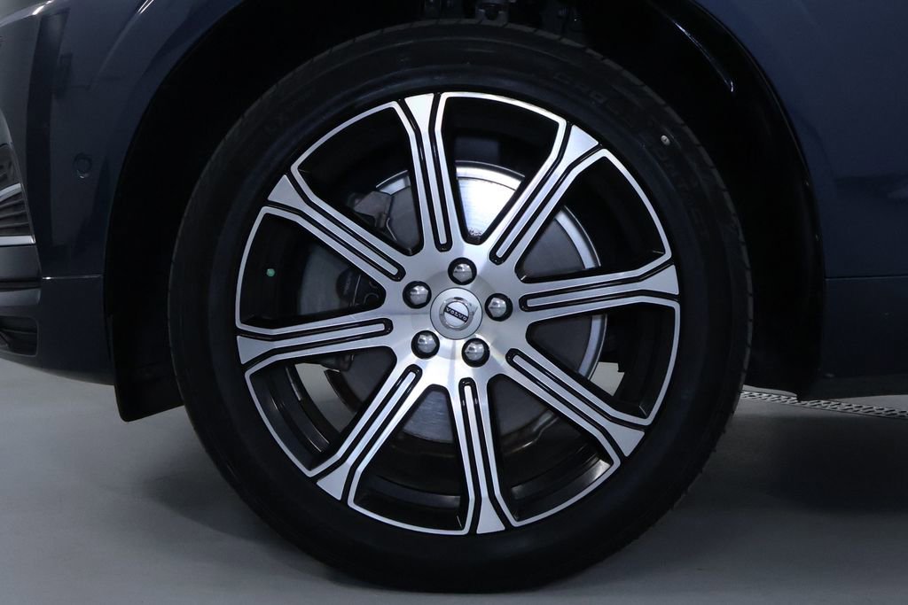 Used 2019 Volvo XC60 T8 Inscription w/ Advanced Package image 32