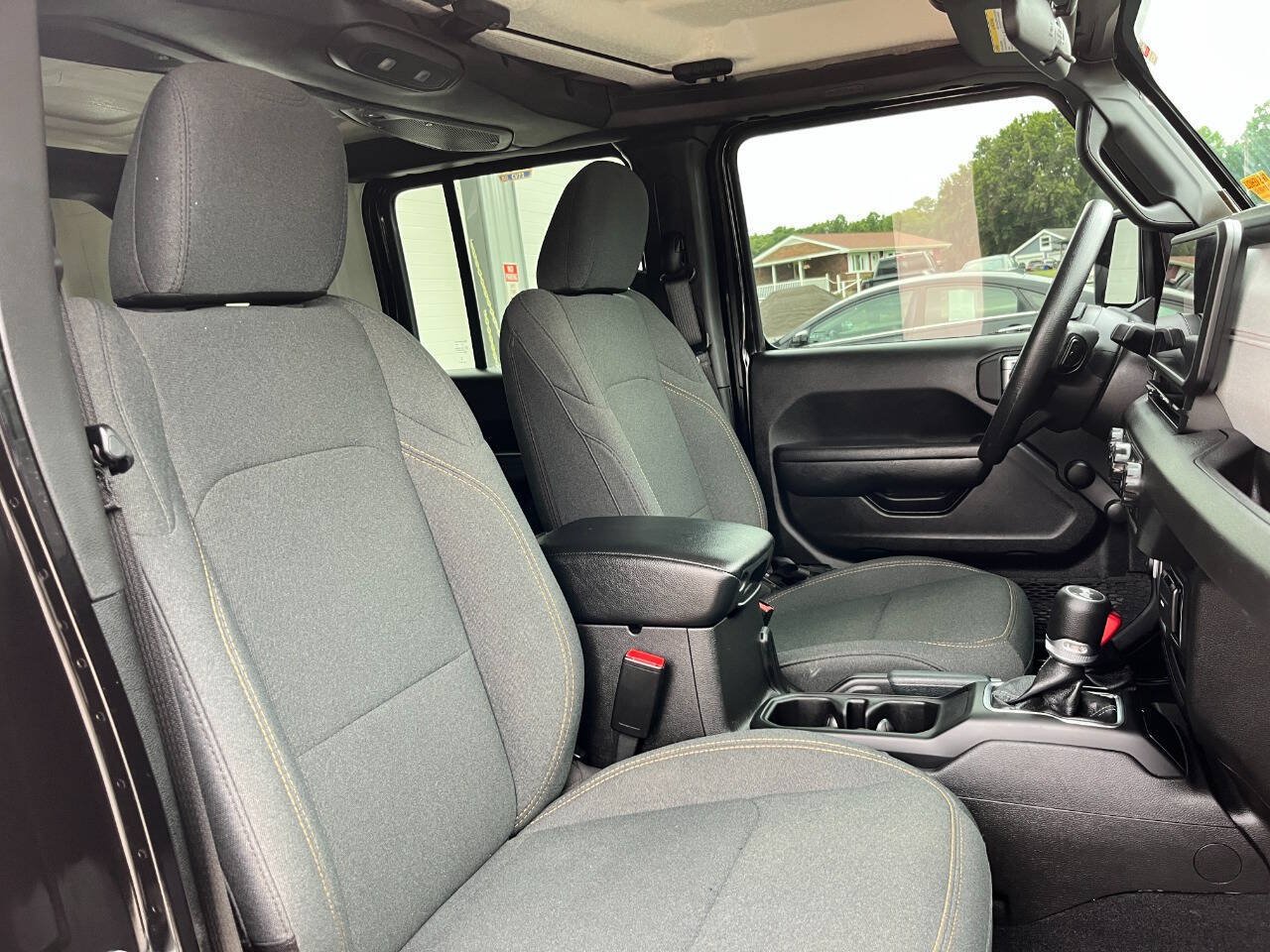 Used 2024 Jeep Wrangler Unlimited Sport AWD/4WD image 12