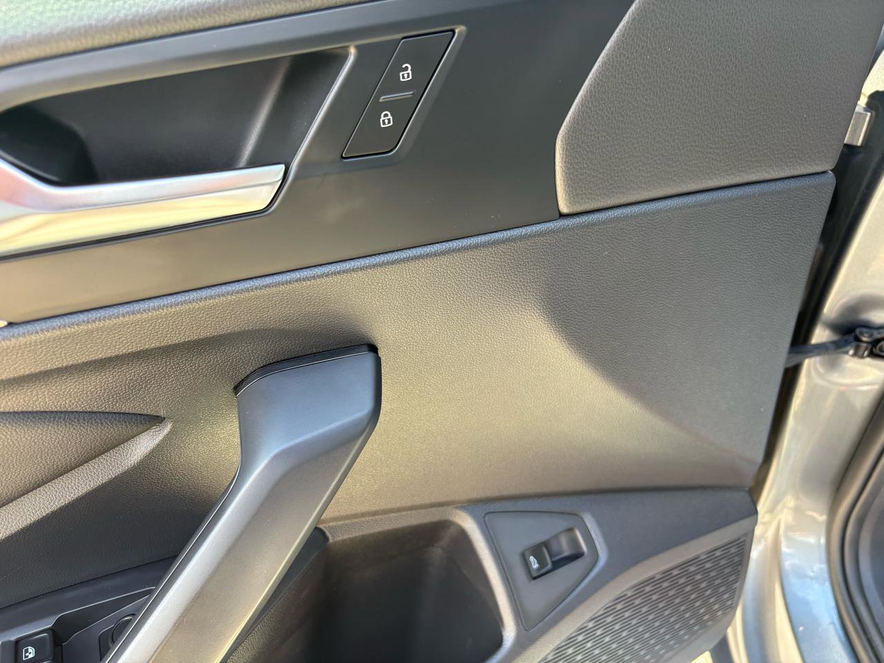 Used 2019 Volkswagen Jetta S w/ Driver Assistance Package FWD image 12