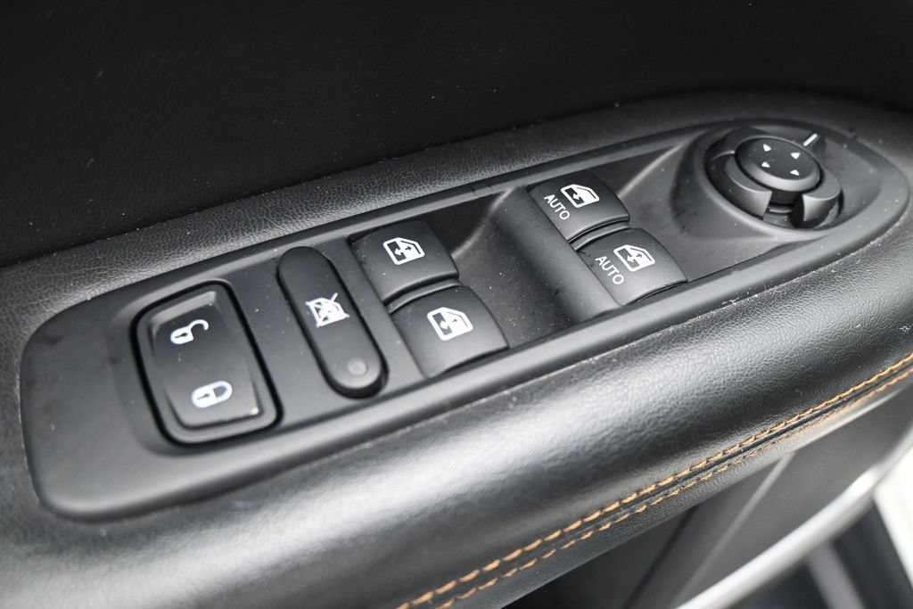 Used 2020 Jeep Compass Limited AWD/4WD image 11
