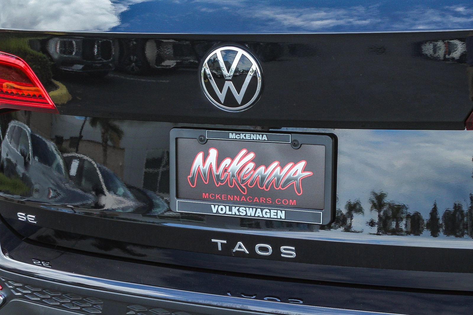 Used 2023 Volkswagen Taos SE FWD image 9