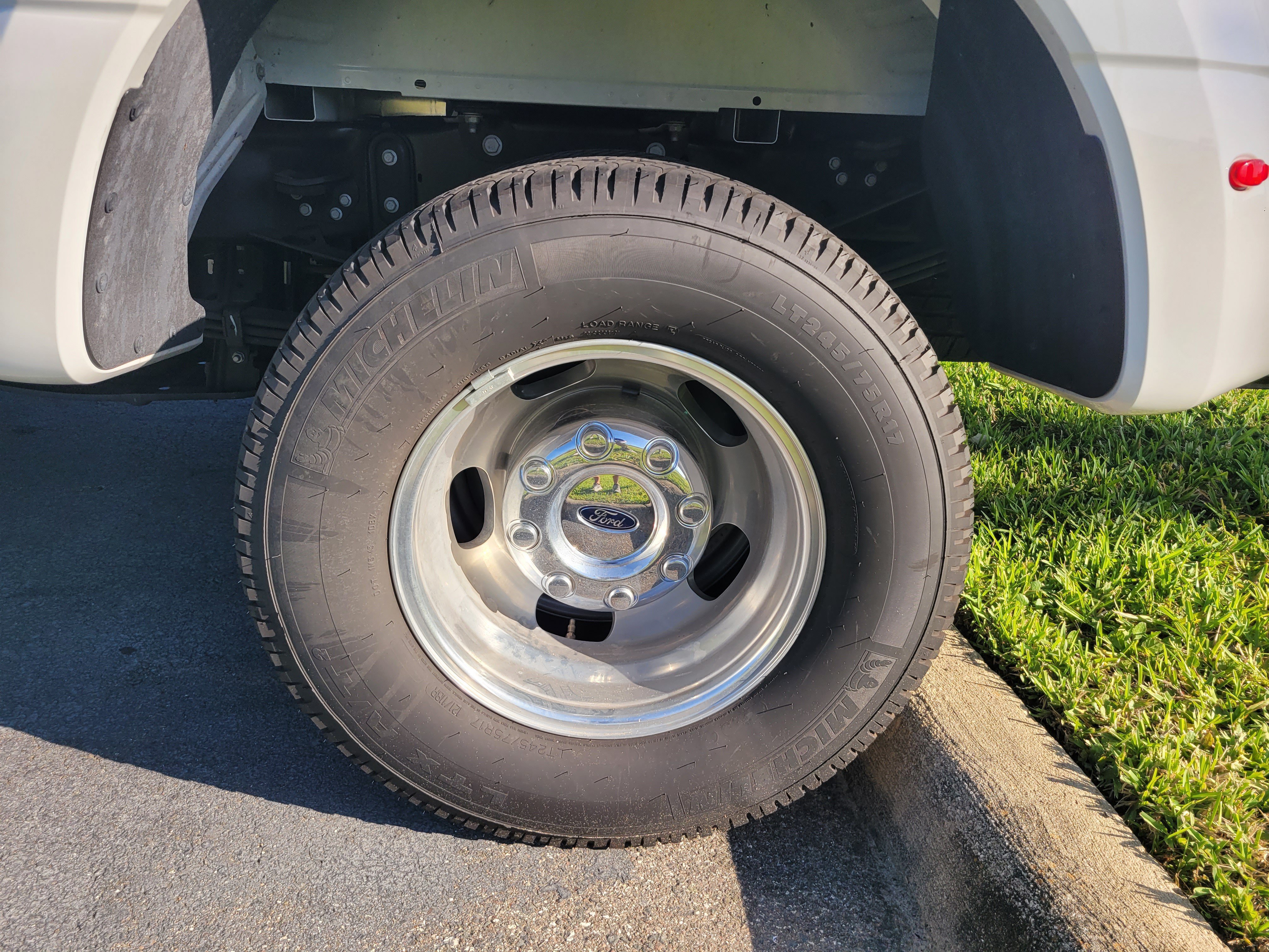 Used 2024 Ford F350 XLT AWD/4WD image 7