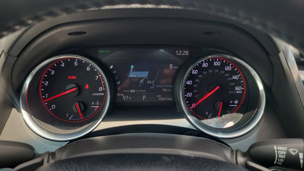 Used 2020 Toyota Camry XSE FWD image 23