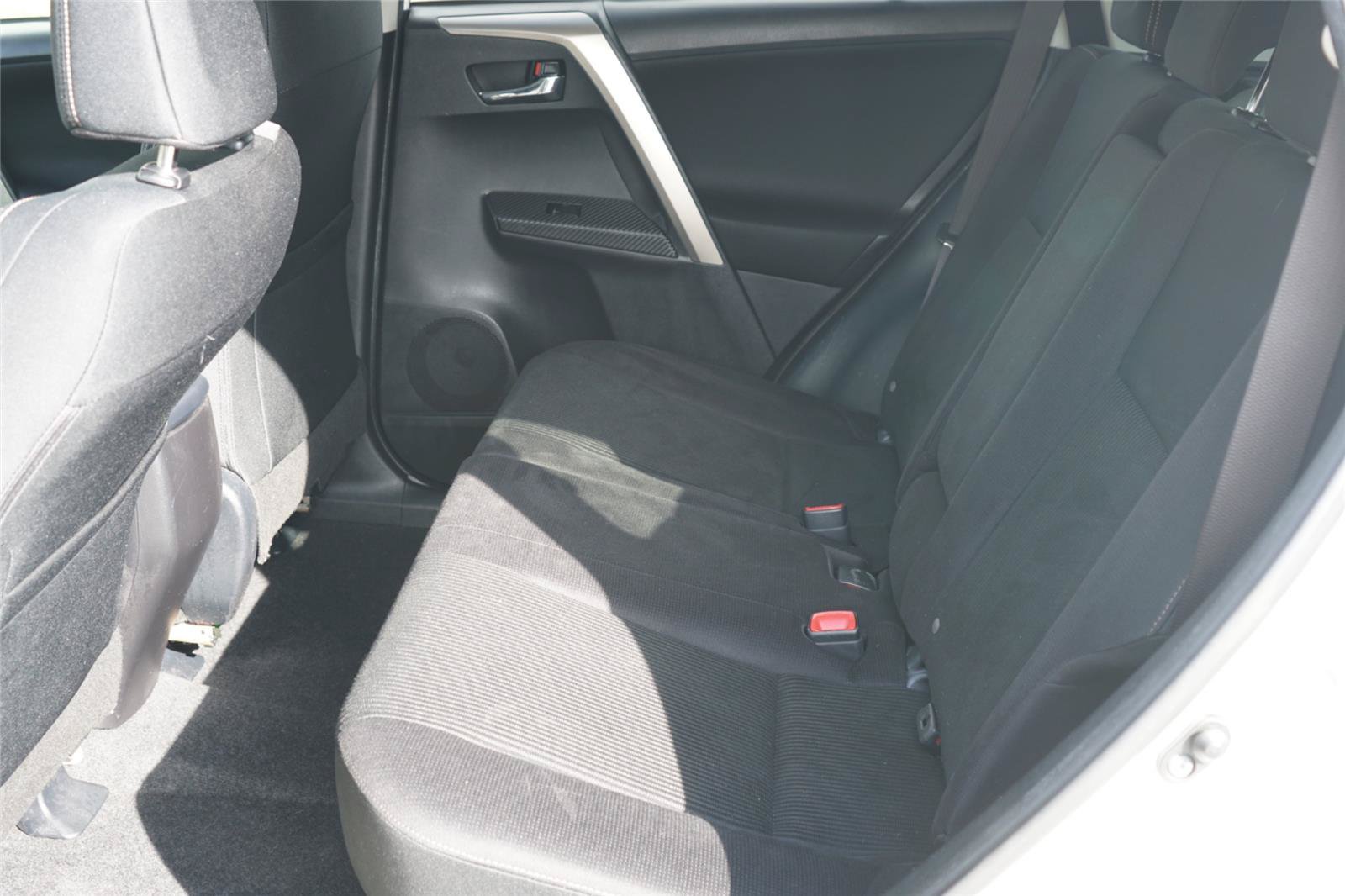 Used 2015 Toyota RAV4 XLE FWD image 22