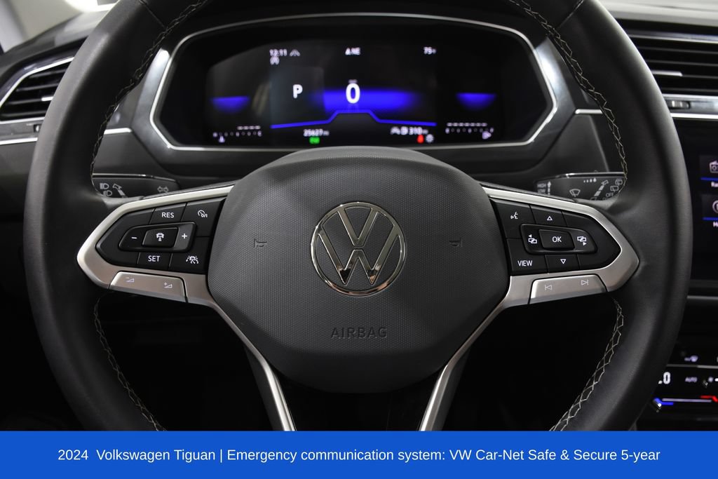 Used 2024 Volkswagen Tiguan SE AWD/4WD image 12