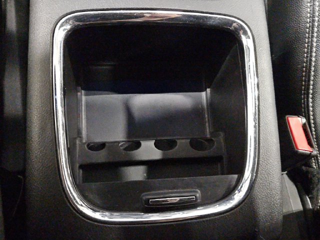 Used 2015 Chrysler Town & Country S FWD image 34