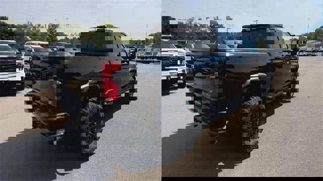 New 2025 Chevrolet Silverado 2500 ZR2 w/ Technology Package image 8