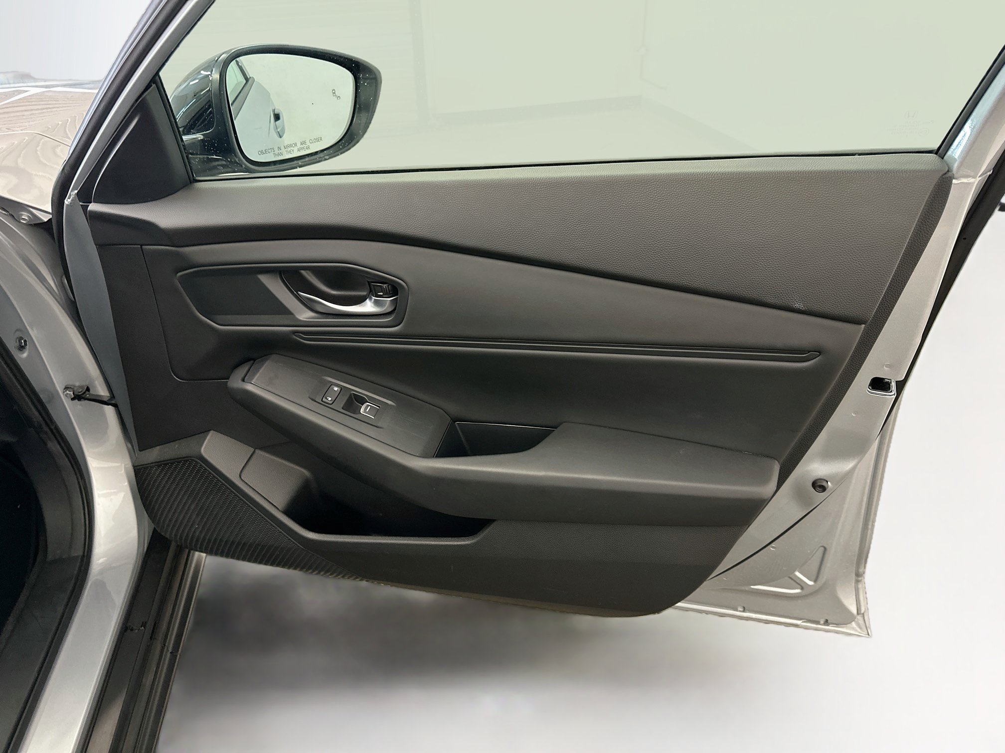 Used 2025 Honda Accord SE image 32