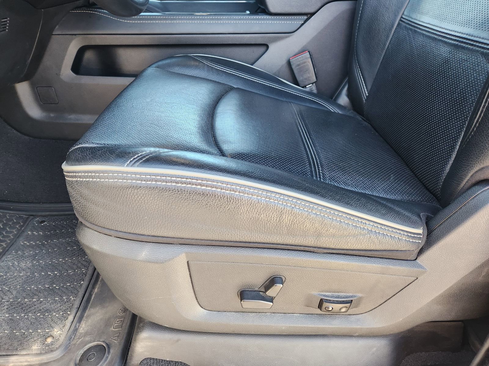 Used 2022 RAM 2500 Limited w/ Night Edition image 28