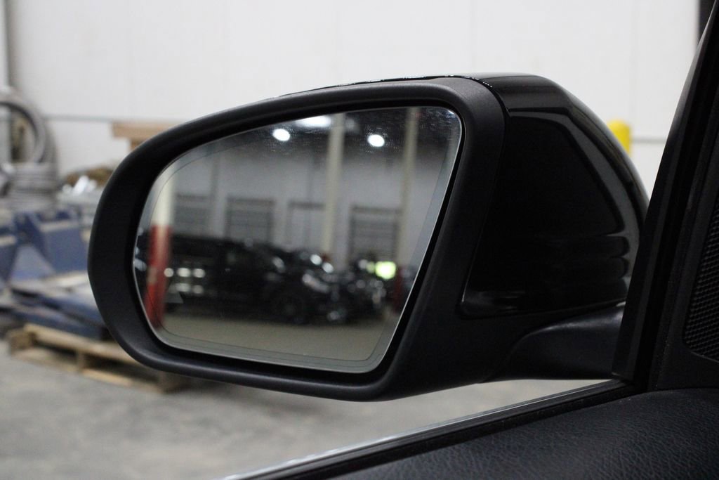 Used 2020 Mercedes-Benz GLC 300 4MATIC image 37