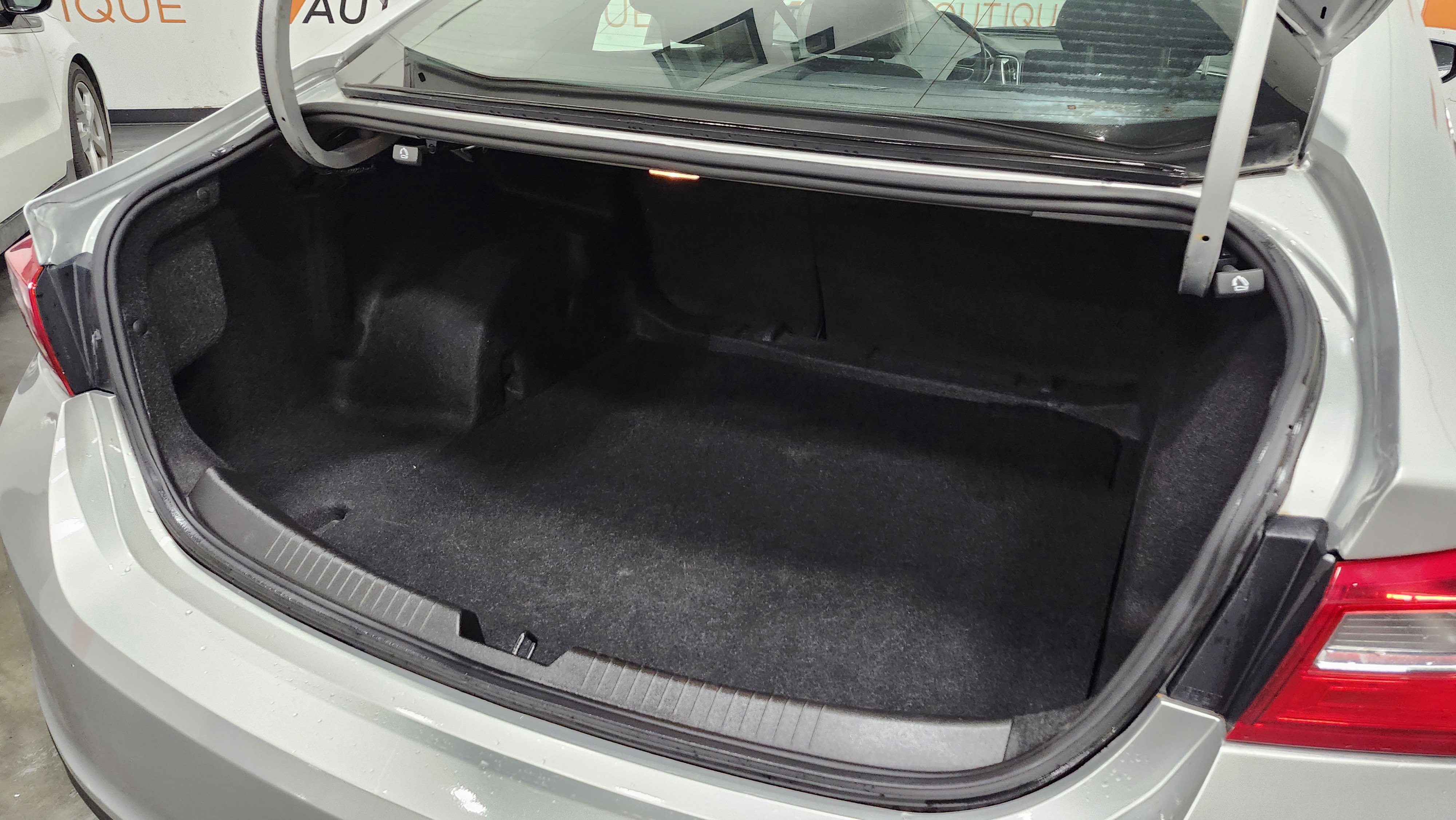 Used 2021 Chevrolet Malibu LS image 20