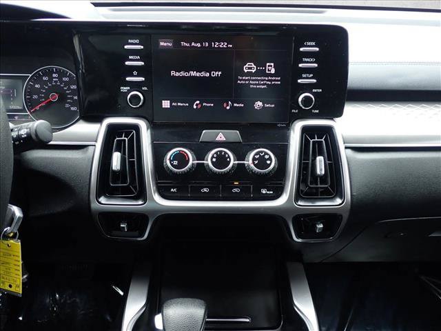 Used 2023 Kia Sorento LX AWD/4WD image 15
