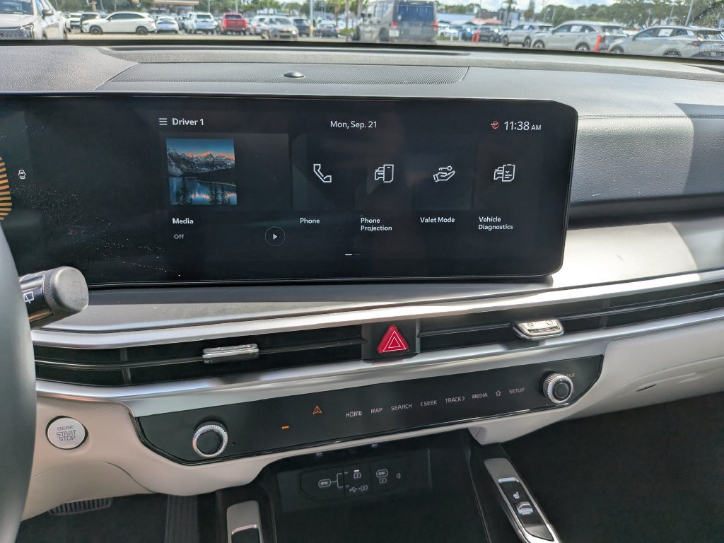 Certified 2026 Kia Sorento S FWD image 23