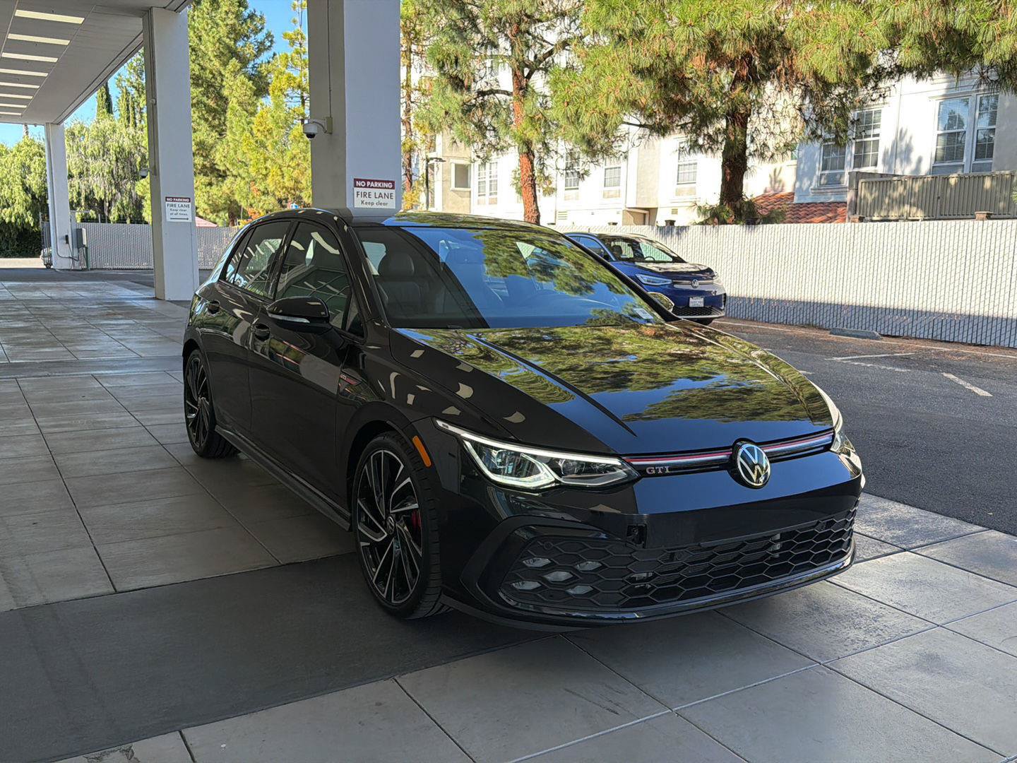 Certified 2023 Volkswagen GTI Autobahn FWD image 7