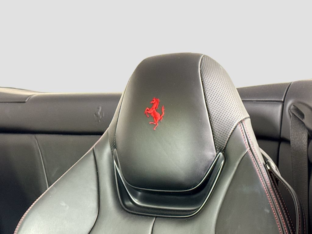 Used 2019 Ferrari Portofino RWD image 24
