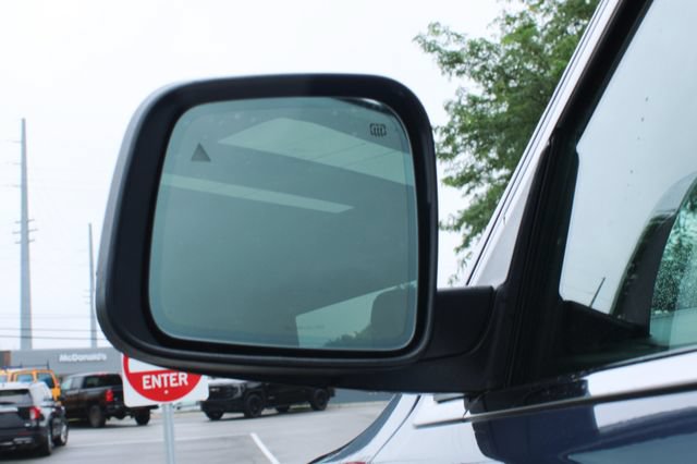 Used 2021 Jeep Grand Cherokee Overland w/ Protech Group AWD/4WD image 8