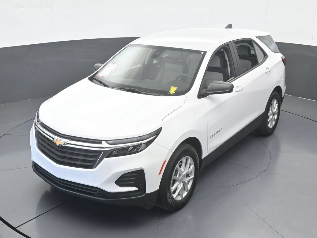 Used 2024 Chevrolet Equinox LS w/ Driver Confidence II Package FWD image 40