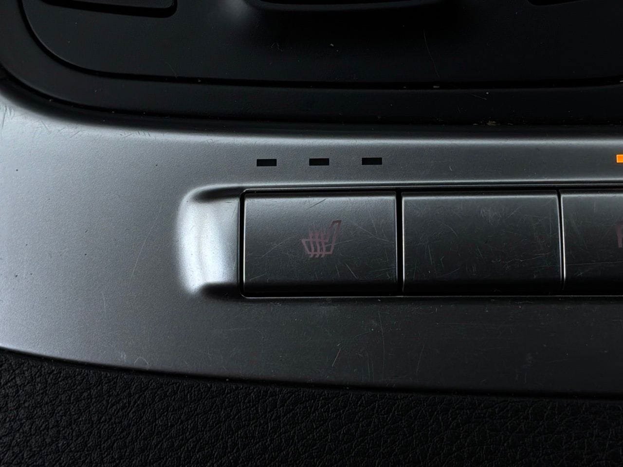 Used 2026 Kia Carnival FWD image 25