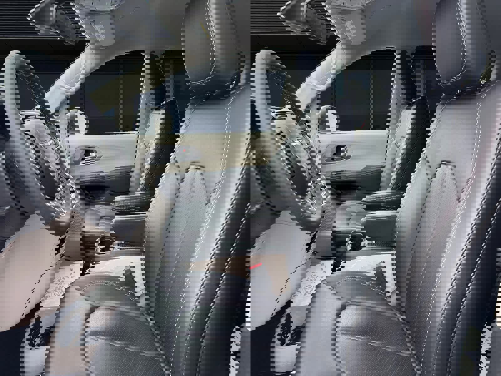 Used 2023 Chrysler Pacifica Touring-L image 2