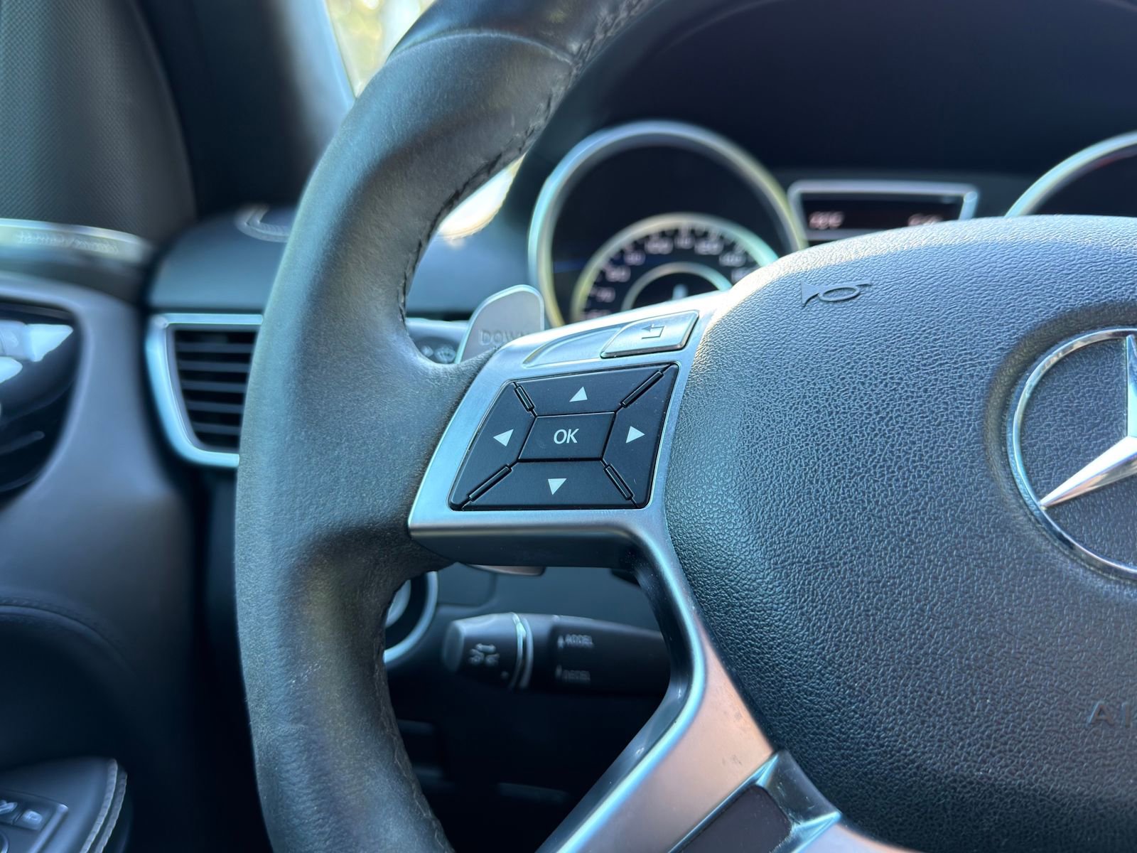 Used 2014 Mercedes-Benz GL 63 AMG 4MATIC image 24