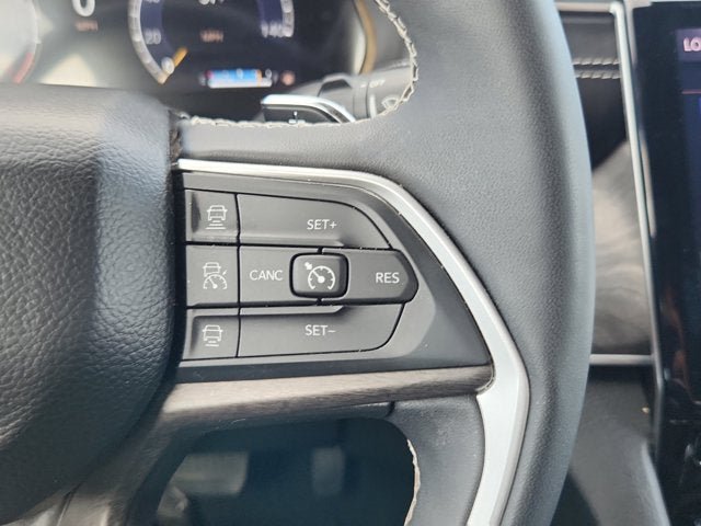 Used 2024 Jeep Grand Cherokee Limited AWD/4WD image 24