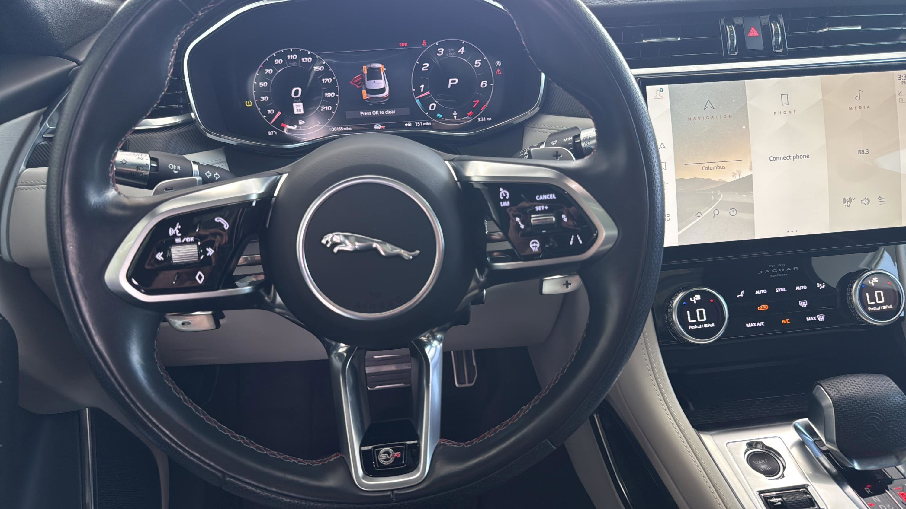 Used 2022 Jaguar F-PACE SVR AWD/4WD image 34