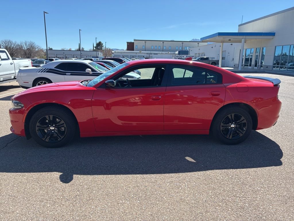 Used 2023 Dodge Charger SXT image 2