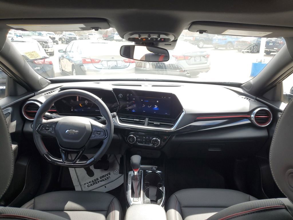 Used 2024 Chevrolet Trax RS w/ Sunroof Package image 30