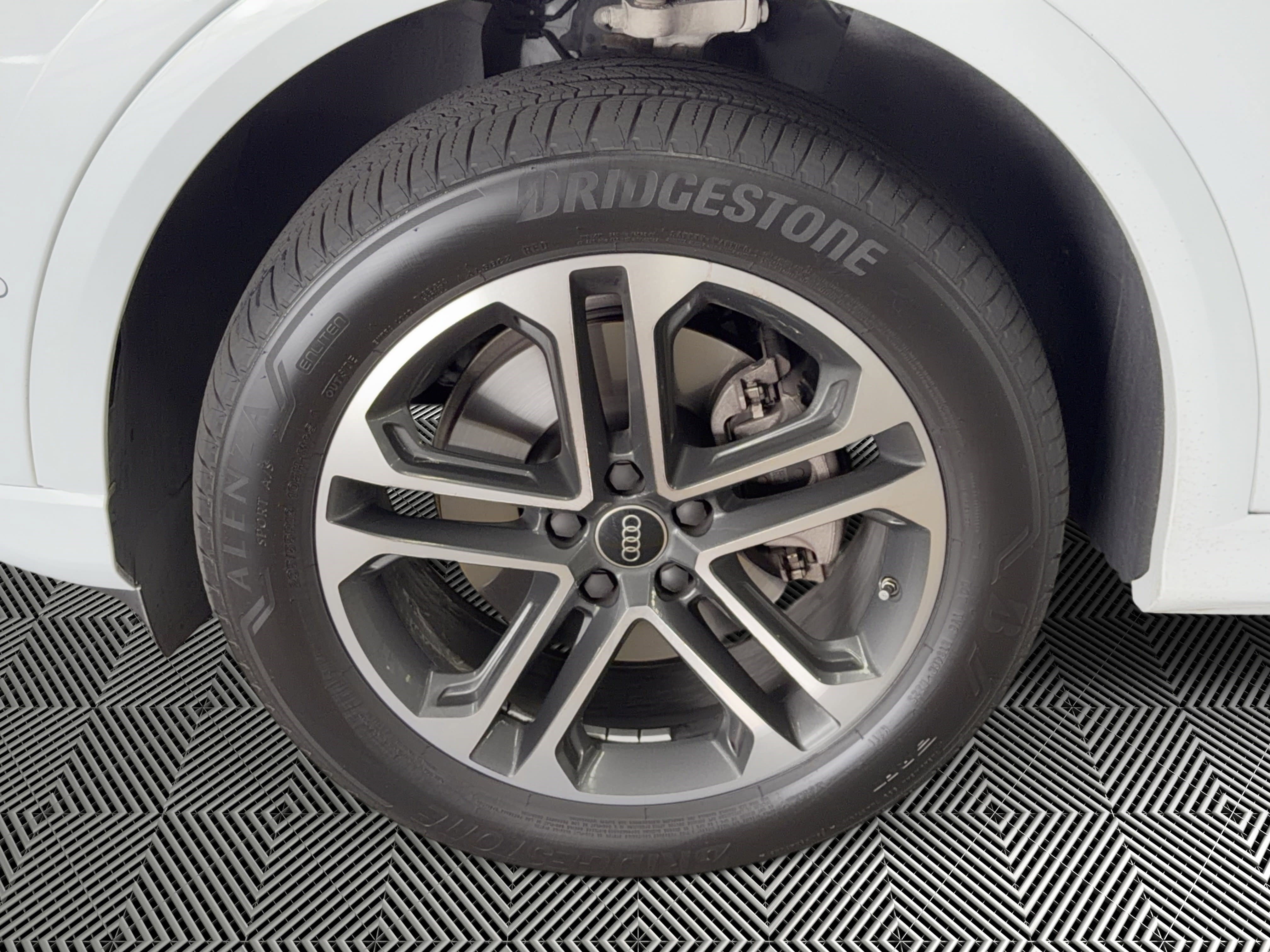 Certified 2025 Audi Q5 Premium w/ Convenience Package image 12