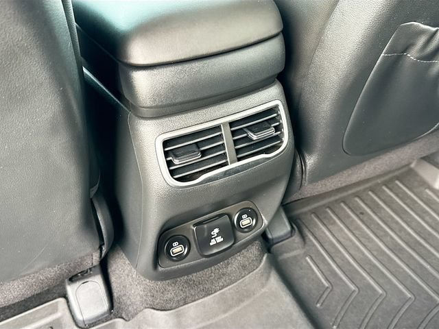Used 2023 Hyundai Santa Fe Limited AWD/4WD image 27