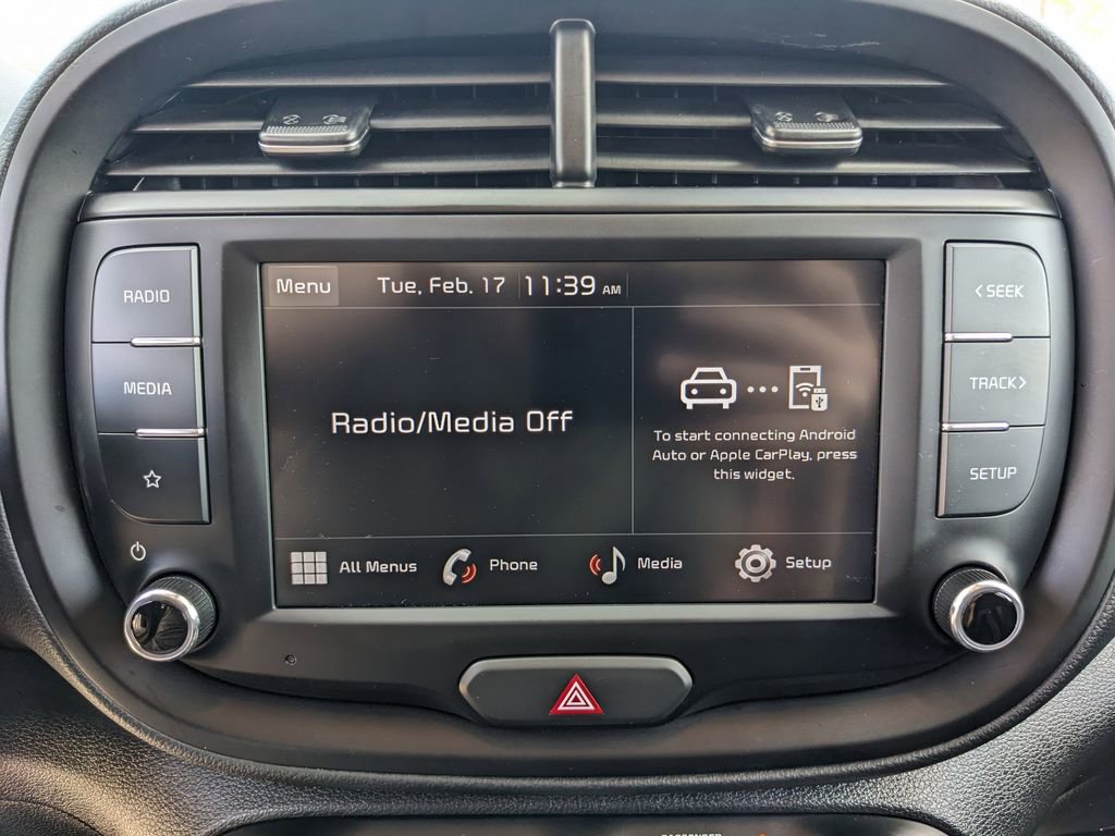 Certified 2025 Kia Soul LX image 25