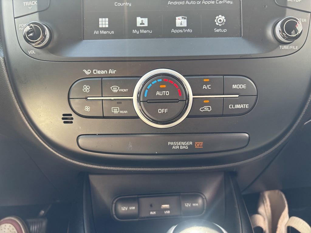 Used 2019 Kia Soul + FWD image 13