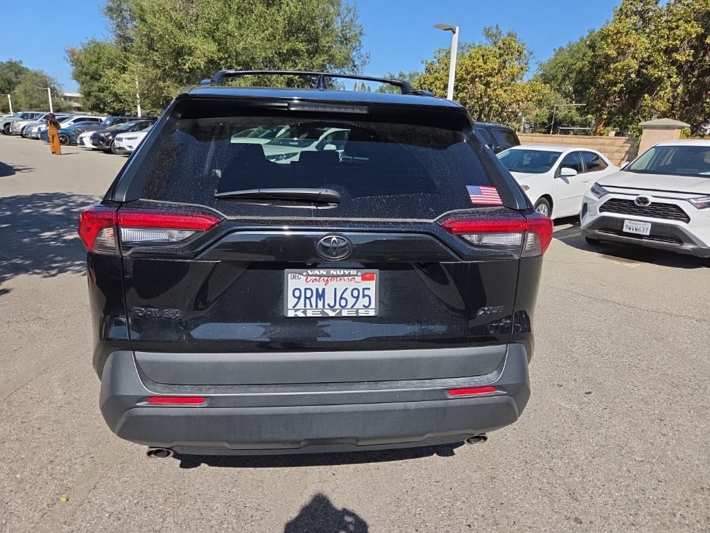 Used 2025 Toyota RAV4 XLE w/ Convenience Package FWD image 4