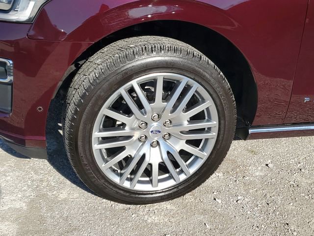 Used 2024 Ford Expedition Platinum image 7