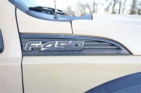 Used 2013 Ford F450 XL w/ Snow Plow Prep Pkg image 25