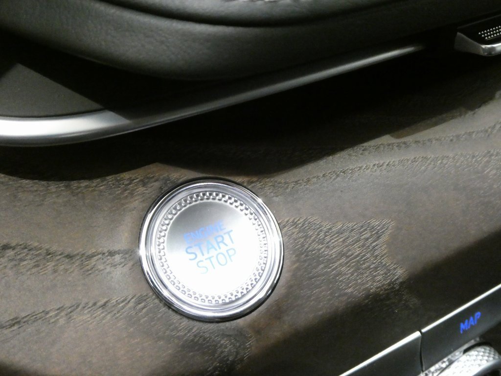 Used 2022 Genesis G80 2.5T w/ Advanced Package image 8