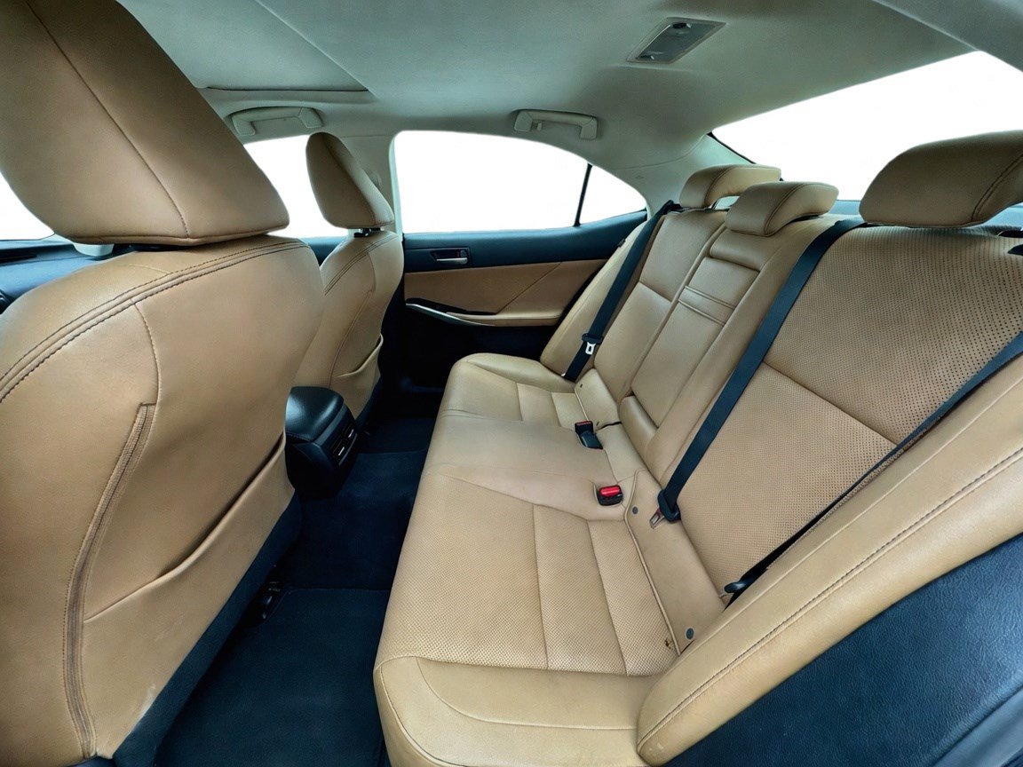 Used 2017 Lexus IS 300 AWD w/ Navigation System Package image 16