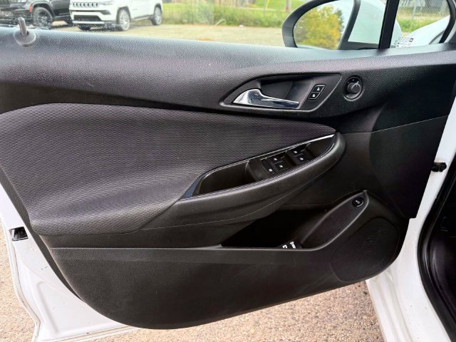 Used 2017 Chevrolet Cruze LT w/ Convenience Package FWD image 15