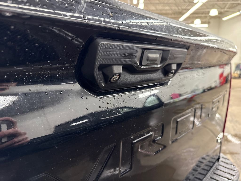 Used 2020 Chevrolet Silverado 2500 LTZ w/ LTZ Plus Package image 16