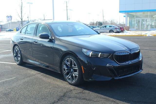 New 2026 BMW 530i xDrive w/ Executive Package