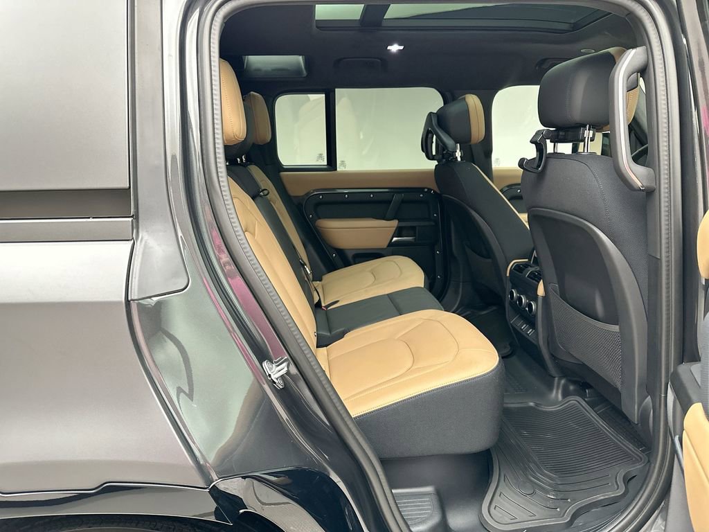 New 2026 Land Rover Defender 110 V8 image 7
