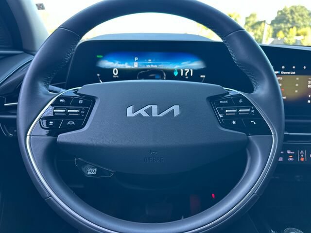 Used 2023 Kia Niro Wind FWD image 28