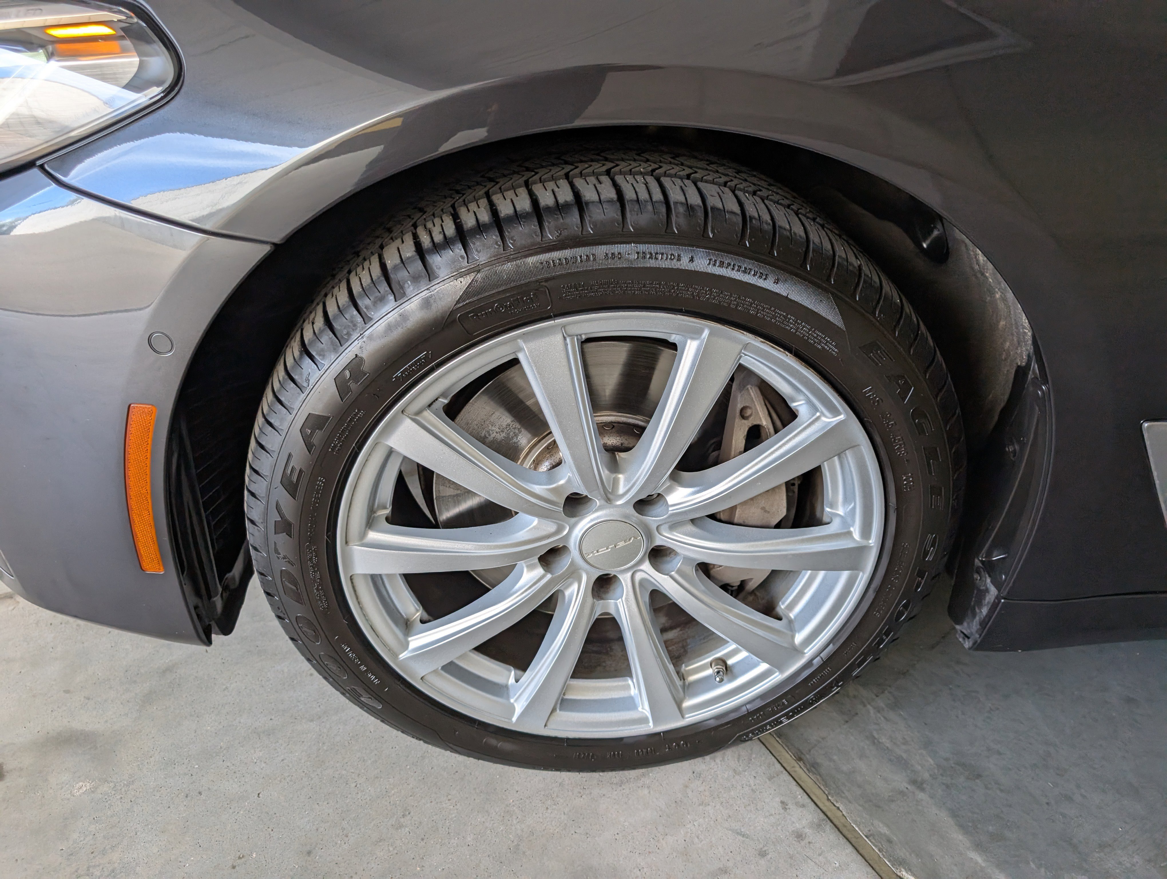 Used 2021 BMW 540i xDrive w/ Premium Package image 14